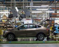 Столичный завод бренда  «Renault» ушел на каникулы