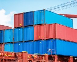 Морские контейнеры: их преимущества и ключевые особенности применения