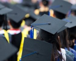 Стоит ли покупать диплом и что нужно знать?